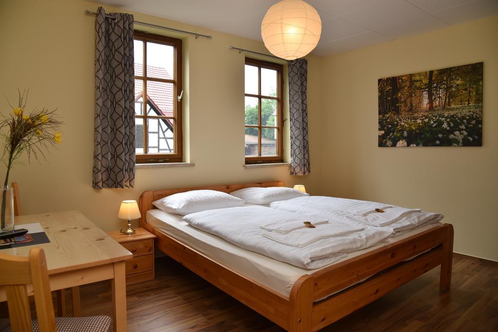 Landhotel Edelhof Uhlstädt Exterior foto